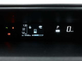 展示車は全てトヨタの車を知り尽くしたエキスパートが基本性能に関わる機能や状態を徹底的にチェックしています。消耗部品の事前交換など法定12ヶ月点検相当の点検・整備を必ず実施しています。