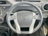 インテリアに合わせたデザインのステアリングは、運転される方のことも考え、運転しやすい形状、大きさです。是非一度、実際に触ってお確かめください。