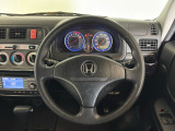 弊社のお客様からのワンオーナーの下取り車で入荷しました。弊社の整備記録も有るので、安心してお乗り頂けるお車です!