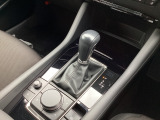 アクセルペダルを踏み込む量や速さに応じて変速パターンをし、人馬一体の運転感覚を発揮してくれる6速オートマ!