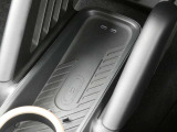 スマートフォンのワイヤレス充電が可能です!