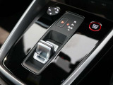 ご来店の場合、ローン審査はとても簡単です。ローンの本申し込みも運転免許証とキャッシュカードがあれば、金融機関お届け印はご不要です。