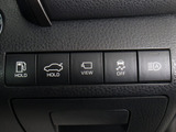 ★使いやすさや安全性を追求したステアリング周り!高級車ゆえにスイッチ類が多いのも特徴ですね!考え尽くされた配置ですぐに使いこなす事が出来ますのでご安心下さい!是非、体感してみて下さい!!