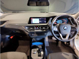 ☆センターパネルを運転席側に僅かに傾けたBMW独特のインパネ☆【駆け抜ける歓び】はここからもスタートしております☆