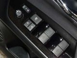 電動格納式ドアミラー・パワーウインドウを装備しています。