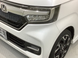 LEDヘッドライトは、点灯の瞬間から最大光量を発揮し、突然暗くなるトンネルなどでの安定感を高めます。