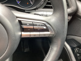 MRCC(マツダレーダークルーズコントロール)は先行車との車間を維持しながら追従走行を行い、長距離でのドライバー負担を軽減させてくれます。