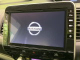 【大画面ナビ】人気の大型10インチナビを装備。存在感のある大画面はインパクト大!ナビ利用時のマップ表示は見やすく、テレビやDVDは臨場感がアップ!いつものドライブがグッと楽しくなります♪