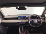 フロントガラスが大きく、ワイドな視界で運転もしやすくなるように設定されています。