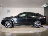 【BMWのxDrive】xDriveはいかなる状況下でも安定した走りを実現しています。 これによりストレスなく運転できることはもちろんのこと、安全性能も向上しています。