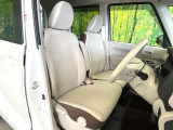 運転席シート廻りは使用感も少なく、良好な状態となっています。前オーナー様が丁寧に使っていたことがよくわかりますね。