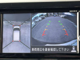 ◆◆◆まるで真上から見ているかのように見えますアラウンドビューモニターです。移動物検知機能がついています。駐車が苦手な方でもこれでらくらく駐車できますよ。