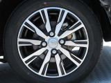 純正14インチアルミホイール。 タイヤサイズは155/65R14。