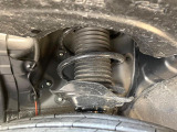 お車を安心してお乗りいただく為には、足回りの定期点検が欠かせません。サービスサポート(有償保証)では無料点検もご提供しており、安心のカーライフをお過ごしいただけるサポート体制が整っています。