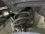 お車を安心してお乗りいただく為には、足回りの定期点検が欠かせません。サービスサポート(有償保証)では無料点検もご提供しており、安心のカーライフをお過ごしいただけるサポート体制が整っています。