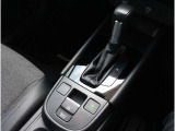 操作性に優れた運転席となります!小物入れや各ボタンの配置にこだわり、使いやすいです!座り心地もよく視認性も良好なのでロングドライブもお任せ下さい!