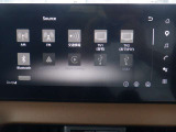 NissanConnectインフォテインメントシステ(ナビ機能含む)、TV、AM/FMラジオ、ハンズフリーフォン、Bluetooth対応、USB接続、HDMI接続、Apple CarPlay・Android AutoTM連携機能、NissanConnect対応