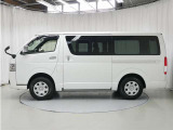スライドドアなので開け閉めにスペースをとらないので便利です♪