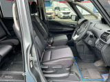 運転席シートリフター(ラチェット式)で、座面の高さも上下に動き、体格にあわせて調整ができます。