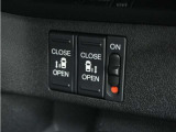 ◆両側電動スライドドア◆狭い駐車場でも乗り降りが楽々♪お子様が隣の車にドアを当ててしまう心配もございません!小さなお子様連れの方もこれで安心。