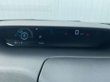 視認性の高いメーターで運転情報を的確に把握できます!