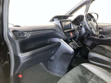 見通しのよいすっきりとした視界で、誰でも運転しやすいです。運転のしやすさは疲れにくさにも繋がりますよ♪