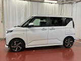 【スマートアシスト搭載車】 衝突回避支援ブレーキ機能(対車両・歩行者)、衝突警報機能(対車両・対歩行者)、誤発信抑制制御機能などの機能で安全な運転をサポートします。