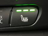 ●フロントシートヒーティング:運転席・助手席共に三段階で調節が可能なシートヒーターを装備しております。季節を問わず快適にご使用いただけます。