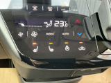 運転席・助手席シートヒーターとハンドルヒーターがついています。