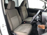 【運転席・助手席】です!実際お座りいただくのが分かりやすいと思いますので、ぜひお気軽にご来店ください♪状態もいいですよ☆