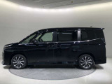 ご納車前にはエンジンオイル・オイルエレメント等を交換して、トヨタディーラーのエンジニアがしっかりと整備を致します。交換部品などに付いては、スタッフまでお尋ねください。