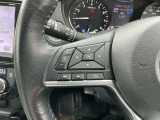 運転中のオーディオ操作は、ステアリングで行いましょう。安全運転で。
