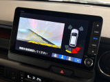 バックギアに入れるだけで自動でリヤカメラに切り替わります!車庫入れやバックが苦手な方にオススメ!