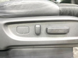 【パワーシート】スイッチ一つで簡単にシートの微調整が可能!電動だから力もいりません!快適なシートポジションにセットして、快適なドライブをお楽しみください。