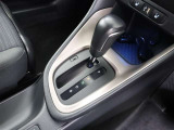 従来型のオートマチックシフトレバーです