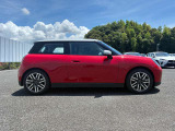 常時120台以上のBMW/MINIを展示!大型展示場でお気に入りの車両を見つけてください♪