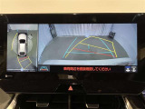 【バックモニター】駐車時に後方がリアルタイム映像で確認できます。大型商業施設や立体駐車場での駐車時や、夜間のバック時に大活躍?