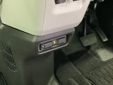 ビルトインタイプの【ETC】で見た目もスッキリ。高速道路の利用にとても便利です。