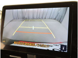 バックカメラが付いているので後方確認が非常にしやすいです。今や運転初心者も熟練者も必須装備!ついていて損はないですね♪