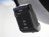 ◆ドライブレコーダー◆映像・音声などを記録する自動車用の装置です。 もしもの事故の際の記録はもちろん、旅行の際の思い出としてドライブの映像を楽しむことができます。