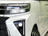 【LEDヘッドライト】悪天候や夜間走行時も良好な視界を確保し安心して運転できる高輝度LEDヘッドライトを装備!点灯速度が早く、消費電力も抑えられています。