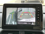 運転席から見えにくい左側の映像も映し出してくれます☆