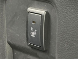 【シートヒーター】寒い日に重宝するシートヒーター!エアコンより早く温まってくれるので寒がりの人も安心ですね♪エアコンの温風は乾燥するから苦手、という方にもをおすすめです。