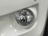 暗闇でも前方をくっきりと照らしてくれるライトです。夜の運転でも安心ですね。