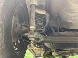 お車を安心してお乗りいただく為には、足回りの定期点検が欠かせません。サービスサポート(有償保証)では無料点検もご提供しており、安心のカーライフをお過ごしいただけるサポート体制が整っています。