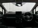 見通しのよいすっきりとした視界で、誰でも運転しやすいです。運転のしやすさは疲れにくさにも繋がりますよ♪