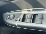 運転席窓操作部スイッチの画像です。