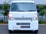 納車以降、お車のメンテナンスは自宅近所の日産サービス拠点にて承ります。専門の教育を受けたサービスフロント&メカニックが無料1ヶ月点検から法定/車検整備、万一の故障・不具合の修理まで全て担当いたします。