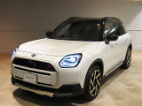フロントフェイスはMINIアイコンとして永らく愛されるデザイン性の良さと、ブランドの魅力を感じる事ができます。