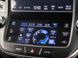 ★使いやすさや安全性を追求したステアリング周り!高級車ゆえにスイッチ類が多いのも特徴ですね!考え尽くされた配置ですぐに使いこなす事が出来ますのでご安心下さい!是非、体感してみて下さい!!